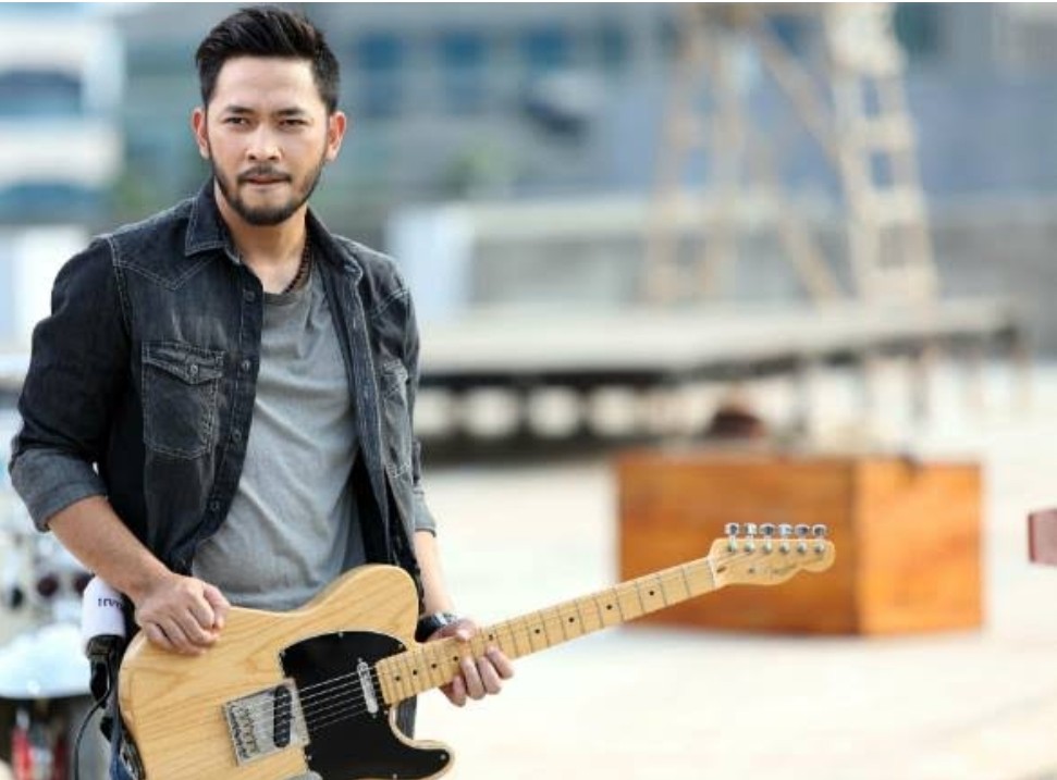 Unduh 710 Koleksi Gambar Gitar Noah Terbaik Gratis HD