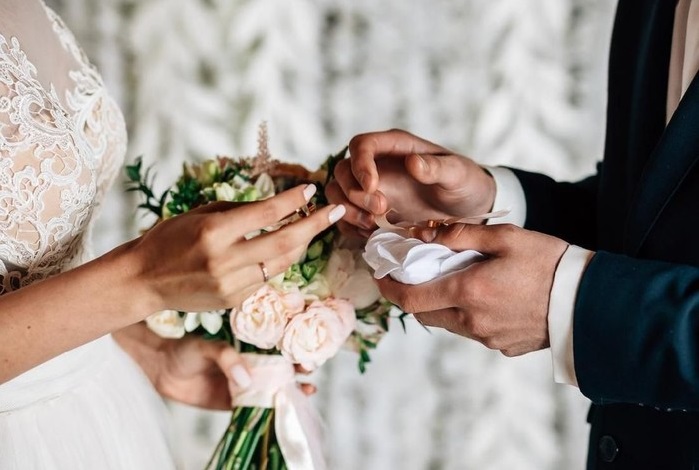 Holiday Inn Matraman Hadirkan Paket Pernikahan New Normal 'Simple Stunning Wedding' 