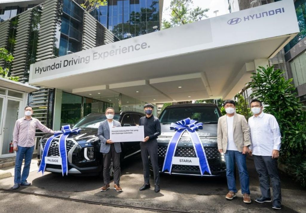 Hyundai Serahkan All New Palisade dan STARIA Sebagai Bentuk Apresiasi untuk Dunia Olahraga Indonesia