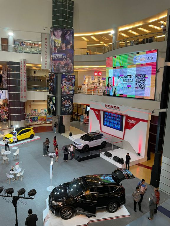 Penampakkan Honda SUV RS Concept di kota Makassar, pertama kalinya hadir di Indonesia bagian Timur. | jakartainsight.com
